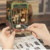 Kit maquette Book Nook en bois - Librairie des Hiboux